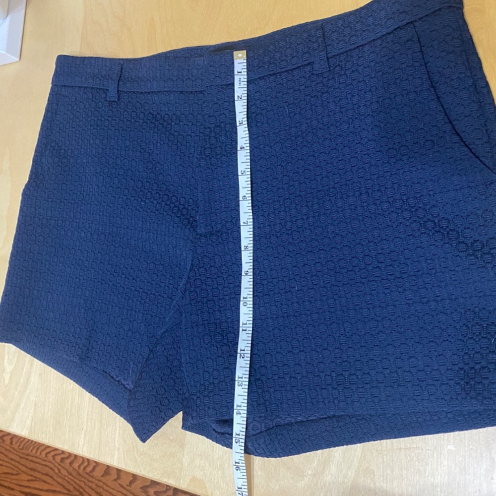 Banana Republic Hampton Fit Blue patterned design Dress Shorts size 14